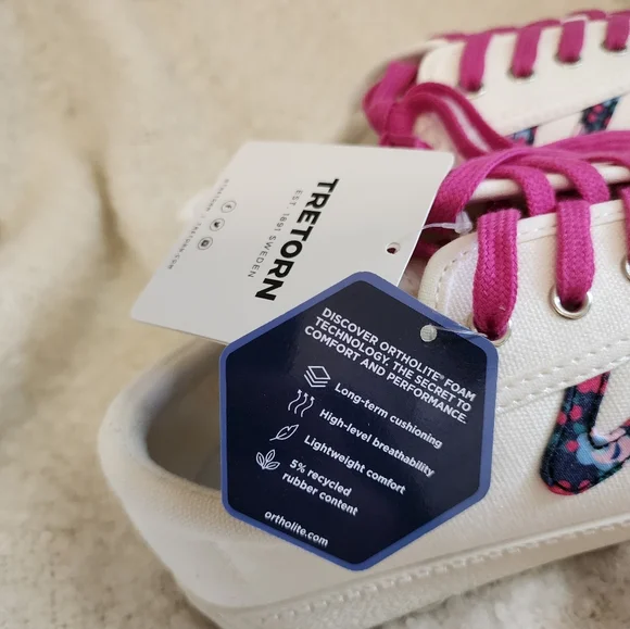 White Sneakers with Pink Laces - Picture 4 of 8